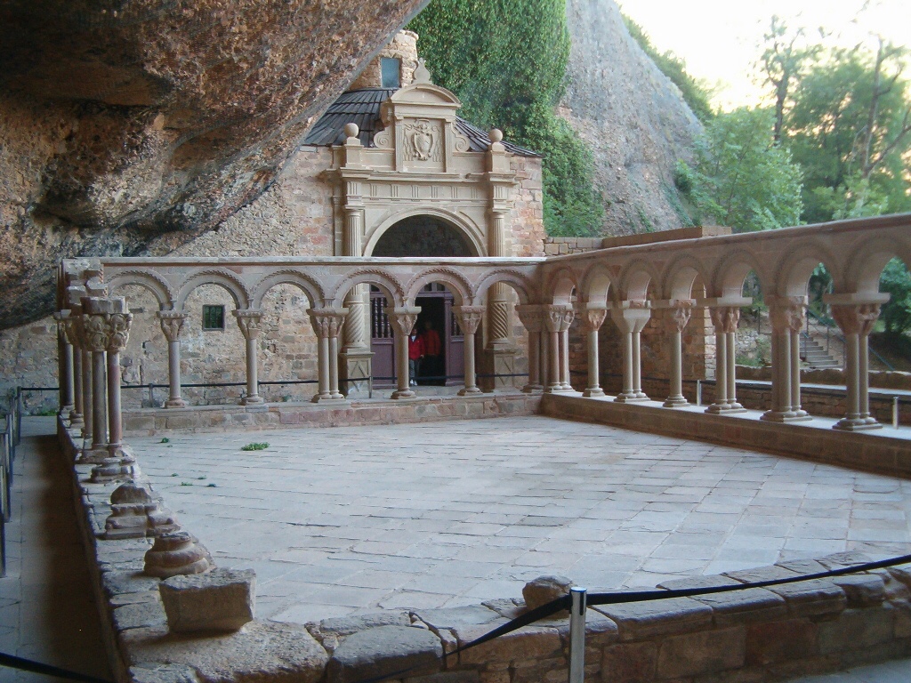Claustro del Real Monasterio de San Juan de la Peña