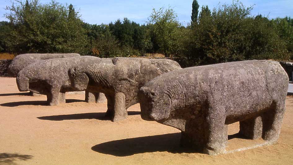 Los toros de Guisando (en El Tiemblo, Ávila)